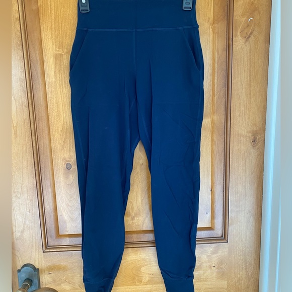Lululemon Align Joggers - Picture 2 of 5